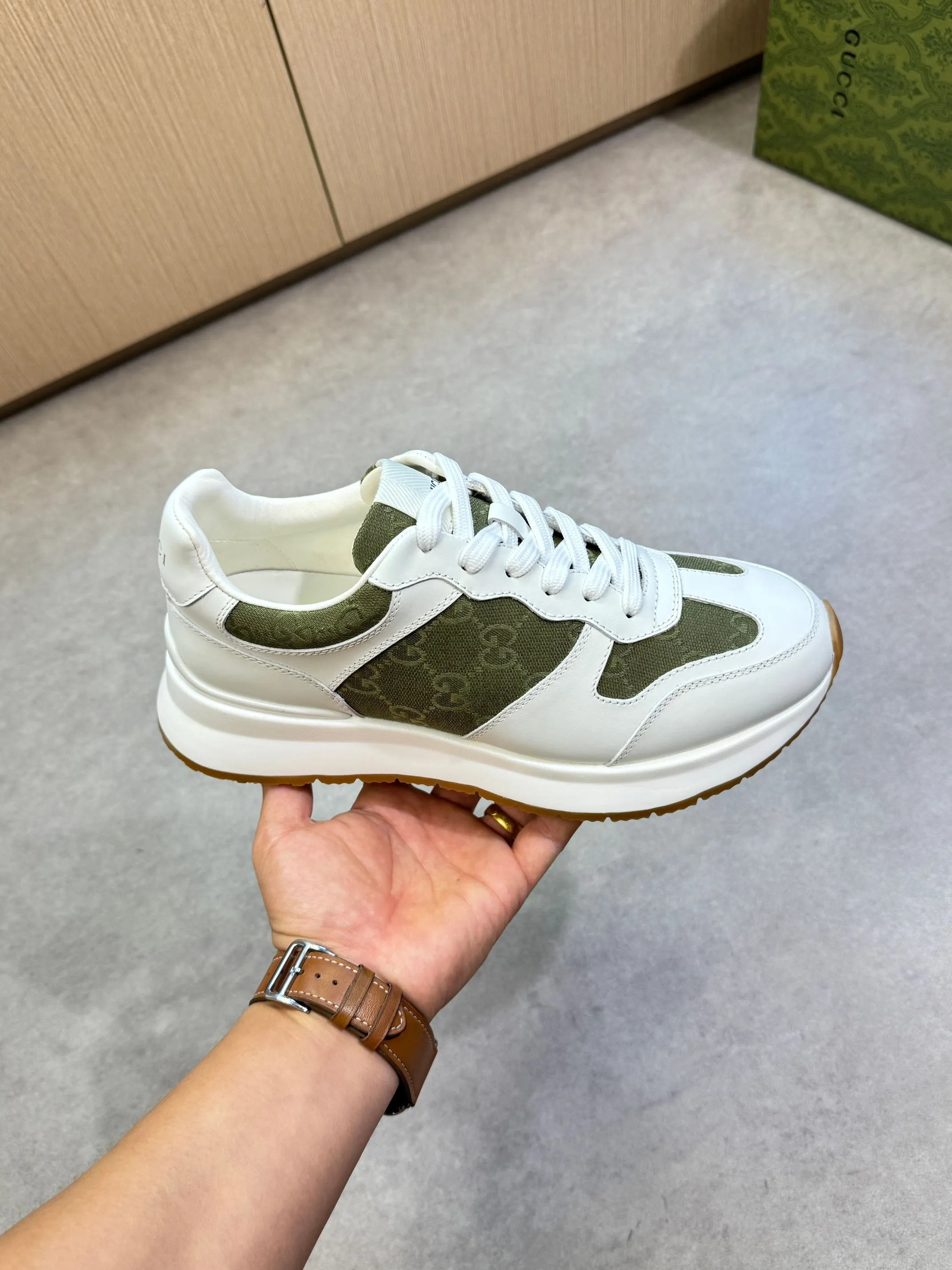 Men's shoes 💰800 [Gucci] Gucci - High-end quality original single casual sports shoes - Upper: 🔝 Nappa calfskin, brand totem cloth, tongue cloth label, heel silk screen brand LOGO - Lining: water-dyed cowhide - Outsole: ultra-light T men's shoes 💰U·Rubber; two-color molded outsole -Super high quality control·Fine workmanship: highlighted (high-end·luxury·grade) -Size :38-44 (45, can be customized)·GC0372